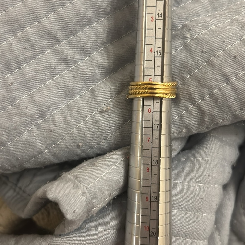 ❌SOLD❌David Yurman 18k gold diamond crossover ring - Picture 13 of 15